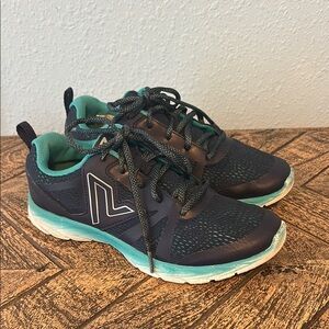 Vionic Women’s Sneakers Size 7.5 Blue Turquoise Comfort Shoes